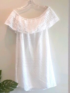 Women’s White  off Shoulder Eyelet Dress